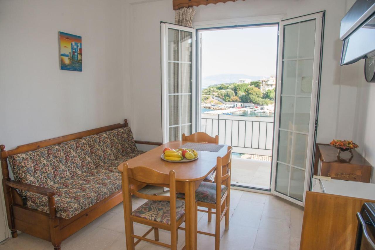 Limani Apartments Kassiopi Dış mekan fotoğraf